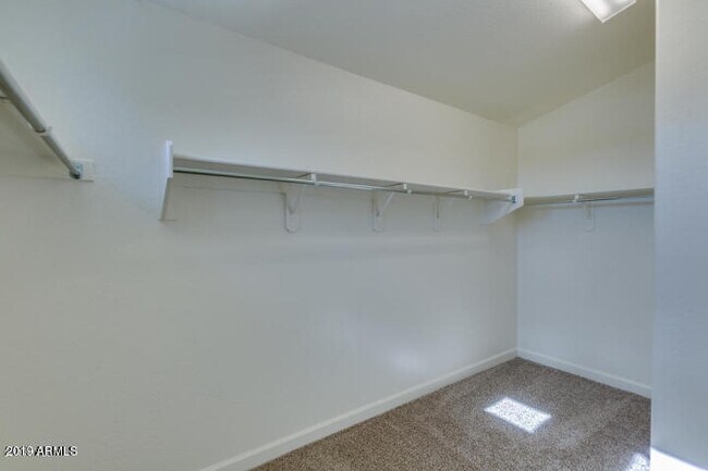 Foto del edificio - 3018 N 33rd Pl