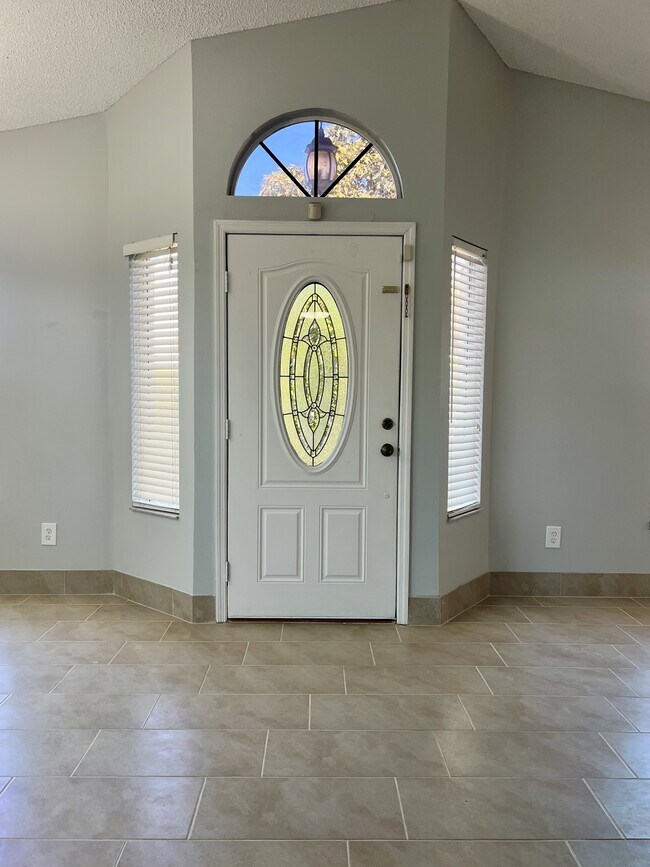 Foto del edificio - 2386 Harbor Town Dr