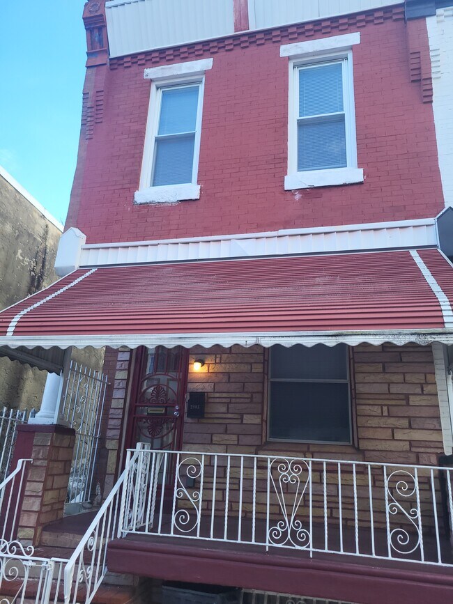 Building Photo - 2905 N Bambrey St