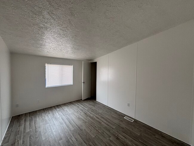 Foto del edificio - 4098 E White Water Dr