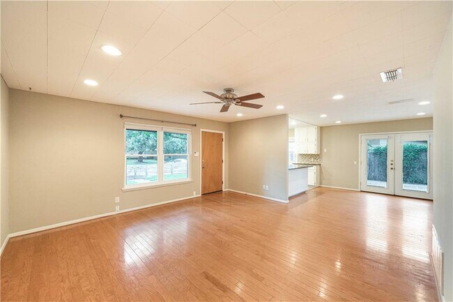 Building Photo - 5205 Brookdale Ln