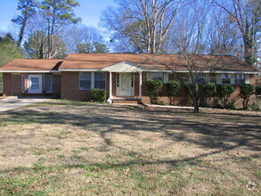 Building Photo - 113 Huntington Ct