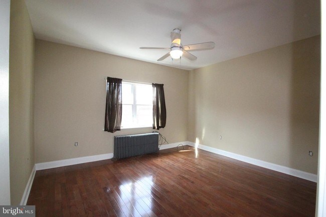 Building Photo - 1309 S Warnock St