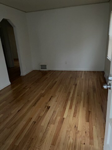 Building Photo - 253 W Chesterfield St