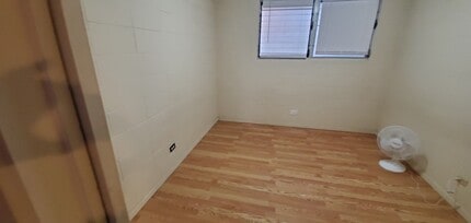 Building Photo - xx48 Lunalilo St