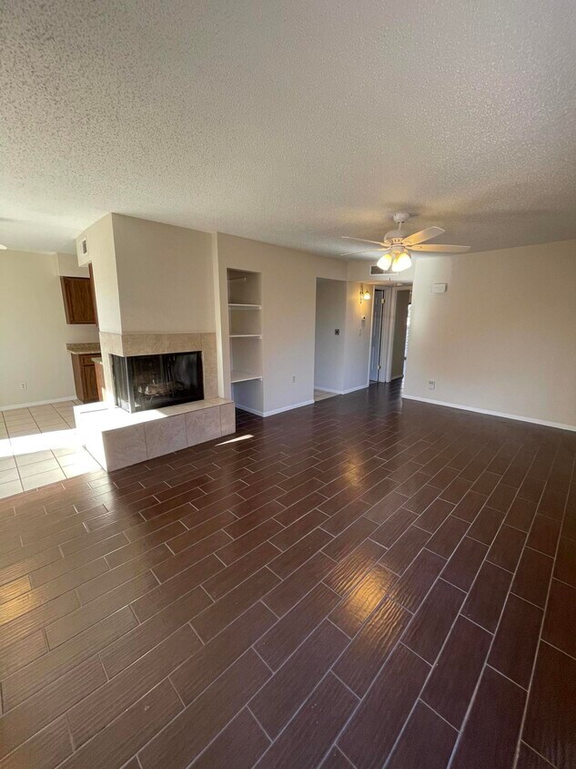Primary Photo - 2821 Beachcomber Dr