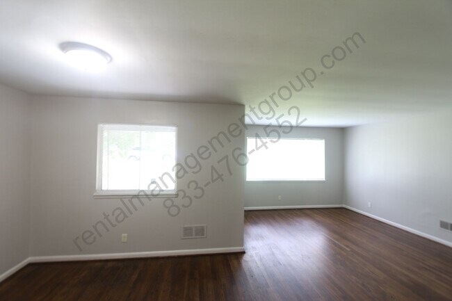Building Photo - New On The Market!  Better Hurry To See Th...