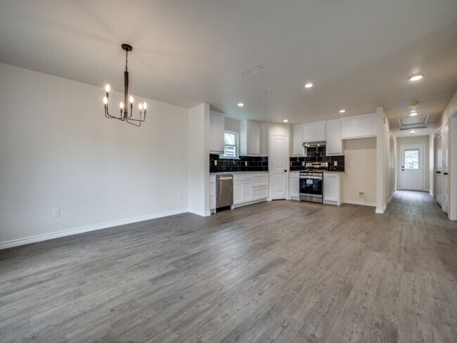 Foto del edificio - 4220 Hamilton Ave