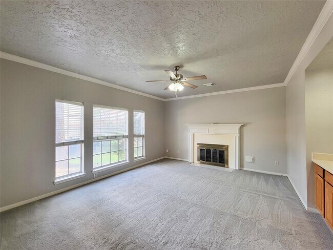 Building Photo - 8502 Canyon Pine Dr
