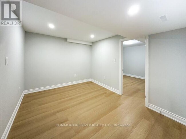 Photo du bâtiment - 1869 Brookshire Square