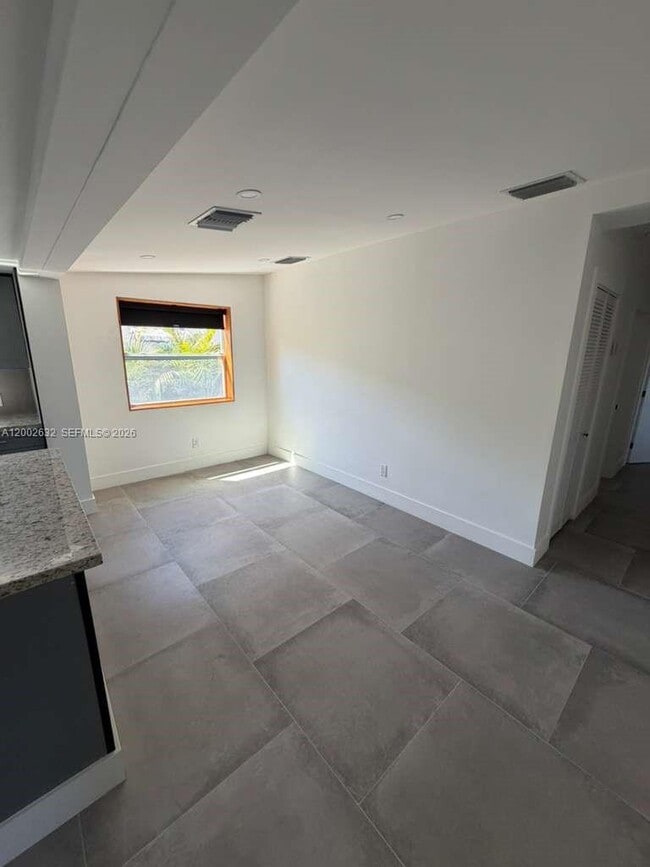 Foto del edificio - 14240 S Biscayne River Dr