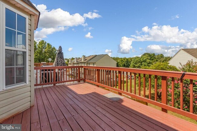 Foto del edificio - 405 Hatchers Run Ct