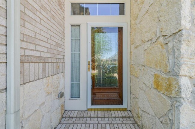 Foto del edificio - 5227 Pebble Bluff Ln