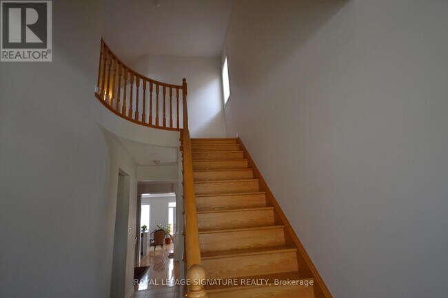 Building Photo - 656 Asleton Blvd