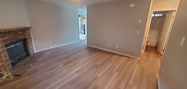 Sala de estar - 9395 N Loop Blvd