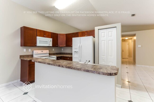 Foto del edificio - 1868 SW 177th Ave