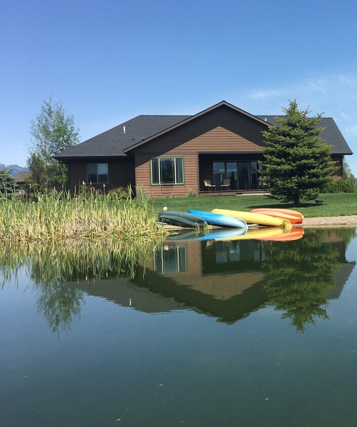 Primary Photo - 3029 River Lakes Dr