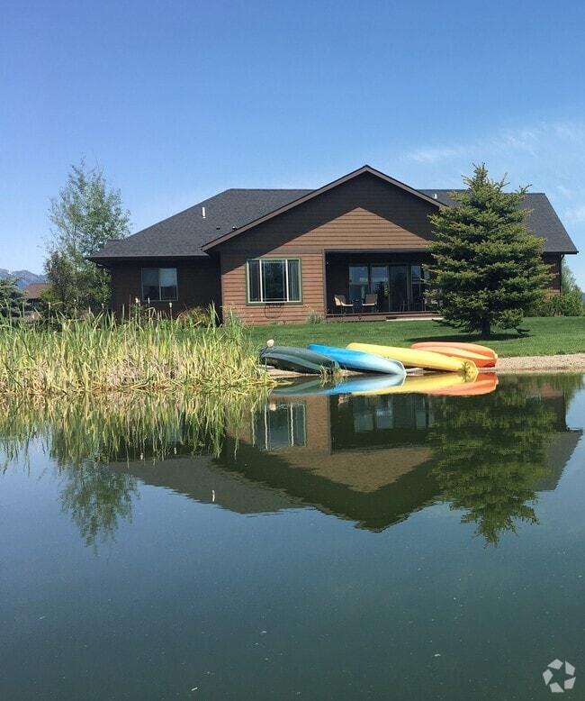 Building Photo - 3029 River Lakes Dr