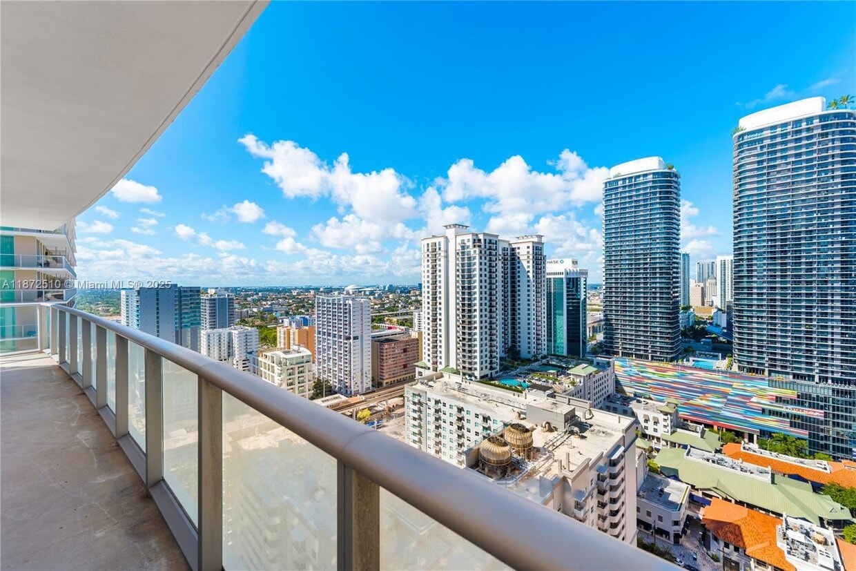 Foto principal - 1100 S Miami Ave