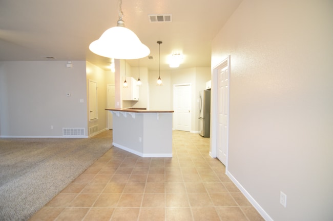 Building Photo - 2600 Tara Dr
