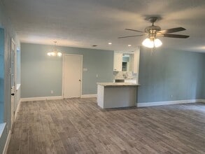 Building Photo - 334 Gamewood Dr