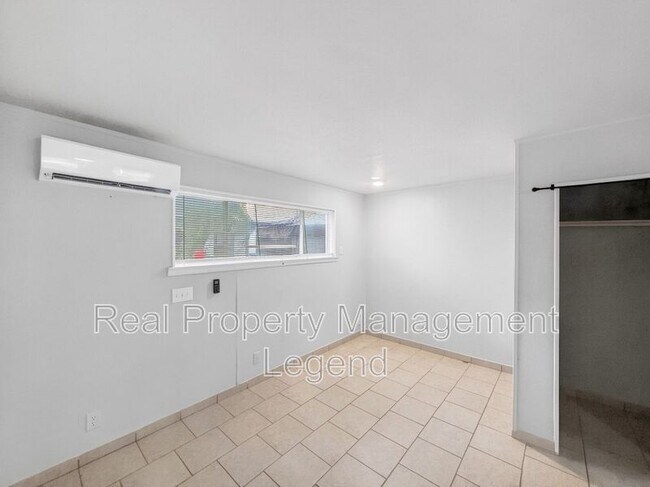 Foto del edificio - 4029 Mather Ct