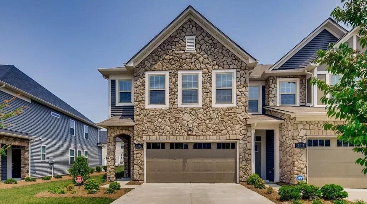 Primary Photo - 5722 Lachlan Hill Ln