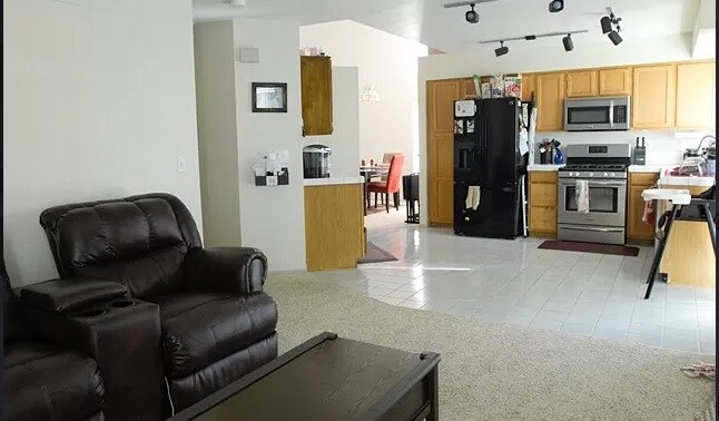 Foto del edificio - 3558 Glenridge Ave