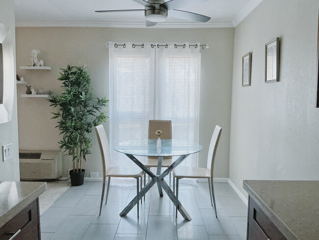 Dining Area - 1240 Walker Ave