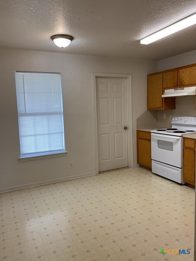 Foto del edificio - 3201 Hereford Ln