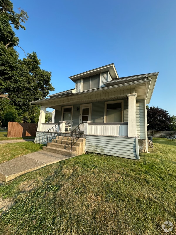 Building Photo - 70 Miller Ave