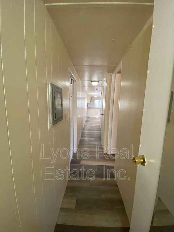 Foto del edificio - 7535 McDaniel Dr