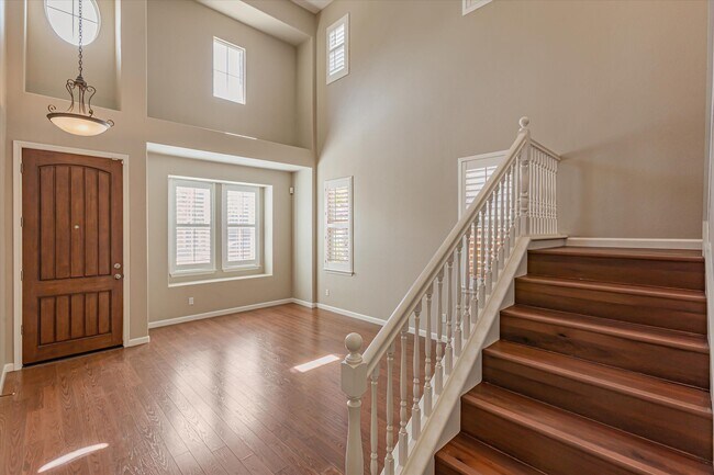 Building Photo - 1575 Banbury Dr