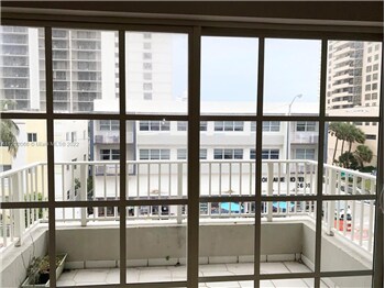 Foto del edificio - 2600 Collins Ave