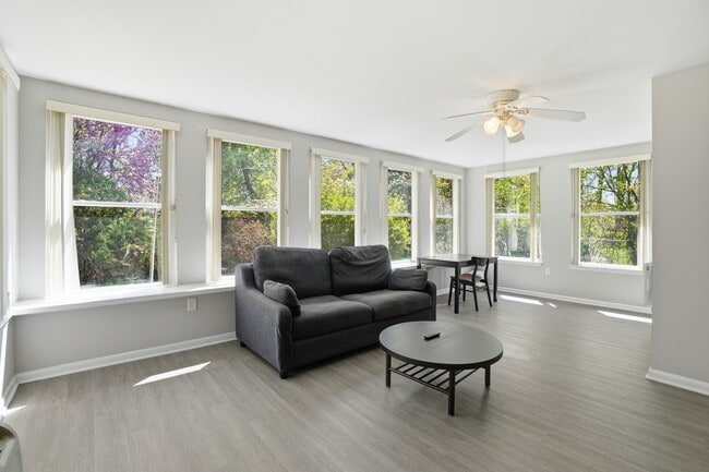 Building Photo - 3519 Duke St