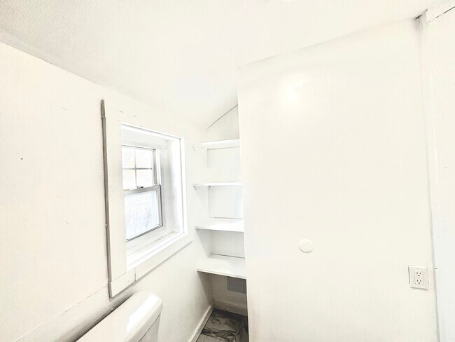 Foto del edificio - 14 Hackmatack St