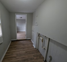 Building Photo - 1709 S Evergreen Ave