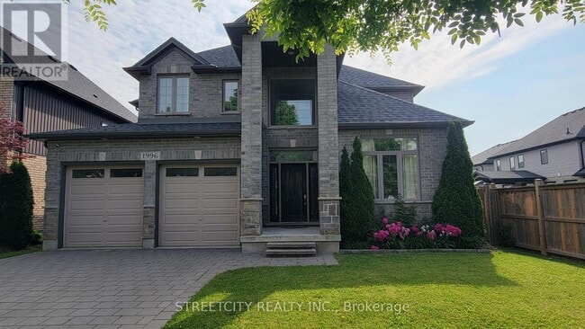 Photo du bâtiment - 1996 Ballymote Ave