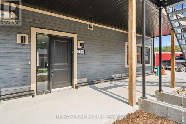 Photo du bâtiment - 249-105 Crescent Bay Ln
