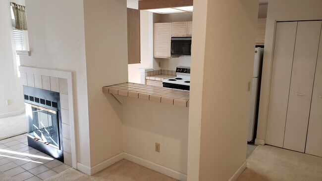 Foto del edificio - 7520 Canyon Meadow Cir