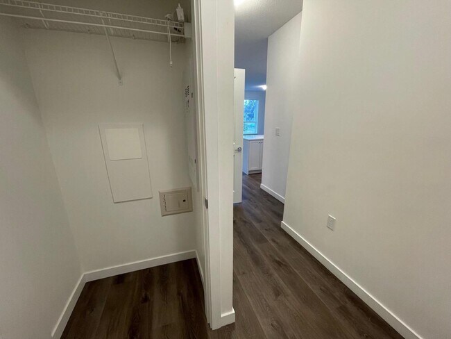 Photo du bâtiment - 16633-16624 305