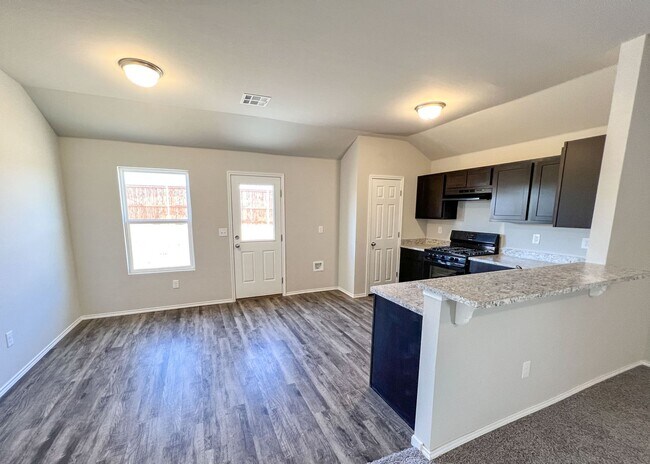 Foto del edificio - 3 Bed in NW OKC!