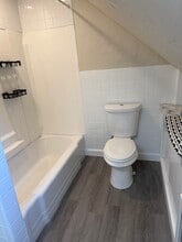 Building Photo - 41 Shaw Rd