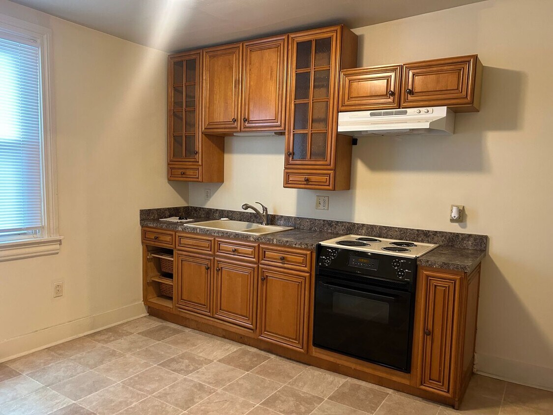 Foto principal - 686 Columbia Ave