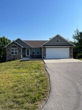 Building Photo - 16084 Haidyn Rd