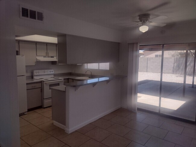 Building Photo - 1788 S Fairway Cir