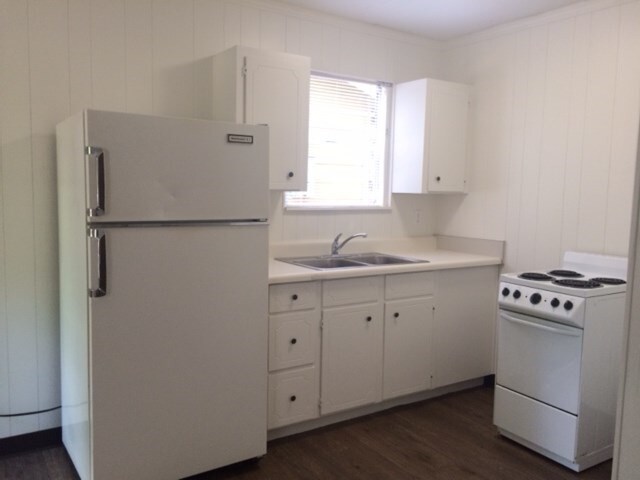 Building Photo - 1550 Hamilton Dr