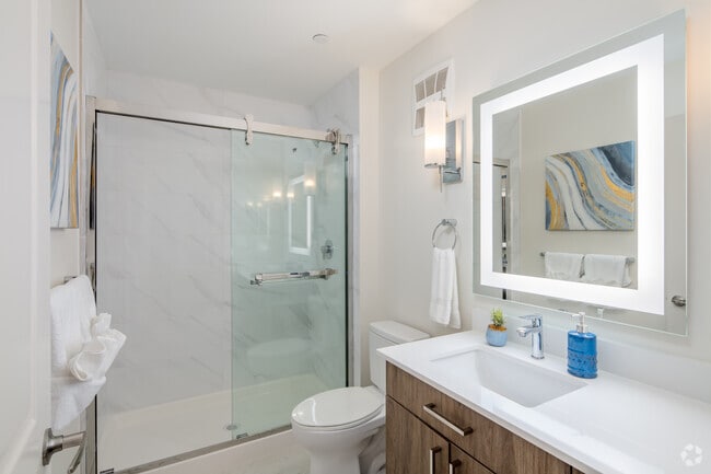 Emerald 2BR, 2BA - 1,095SF Bathroom - The Jade Residences at Waterfall Glen