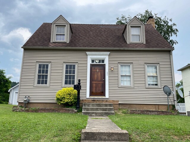 Foto principal - 2924 N Hill Rd