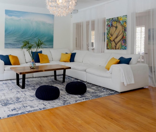 Building Photo - 750 NE 120th St